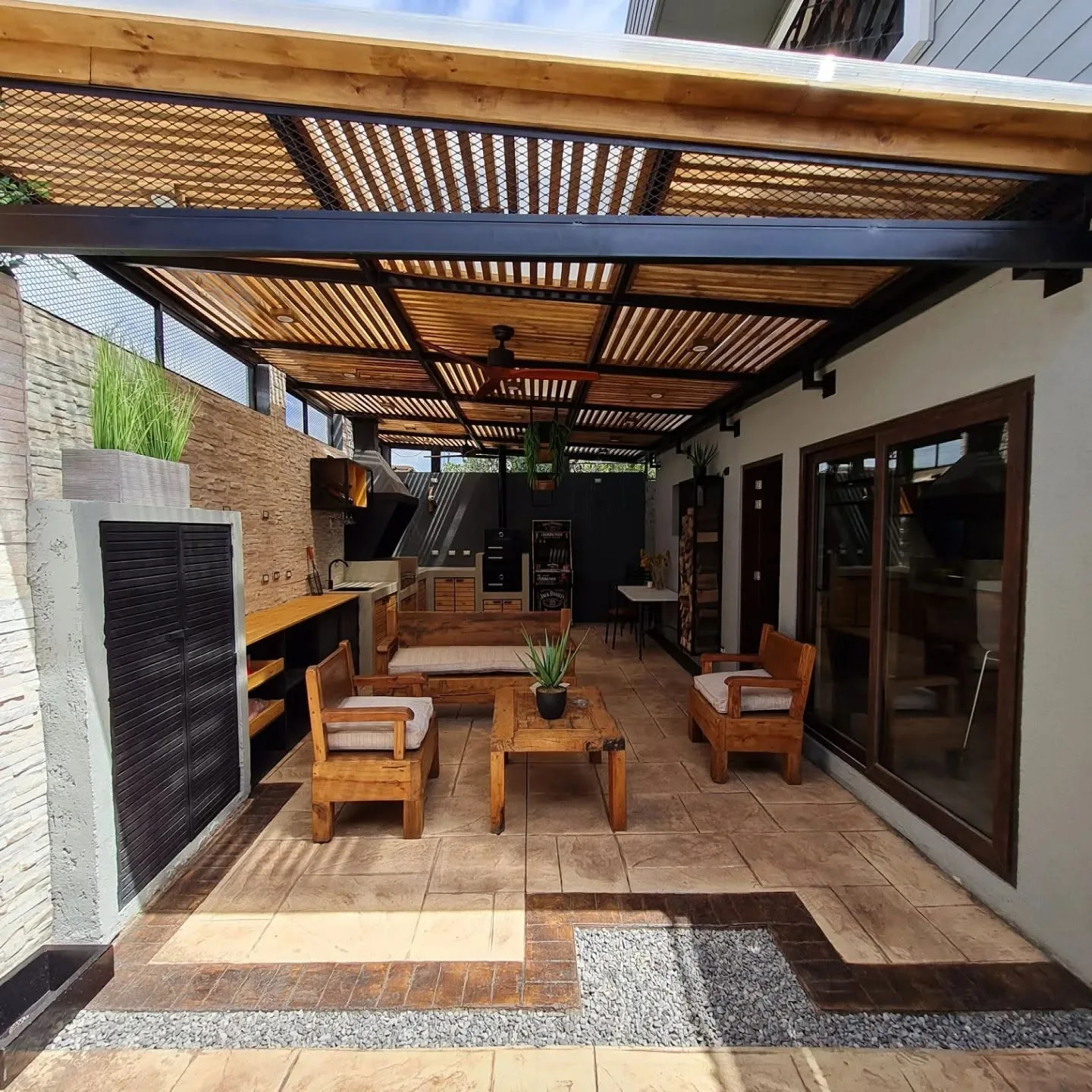 Quincho y cobertizo ejecutado por Depton Arquitectura