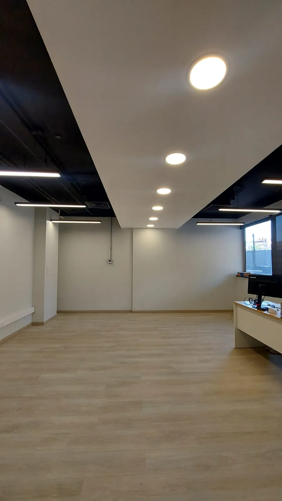 Habilitación y remodelación de oficina ejecutada por Depton Arquitectura